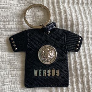 Versus key charm keychain